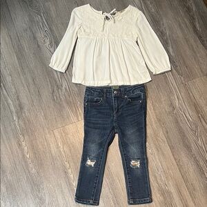 Ivory top with jeans -Size 2T